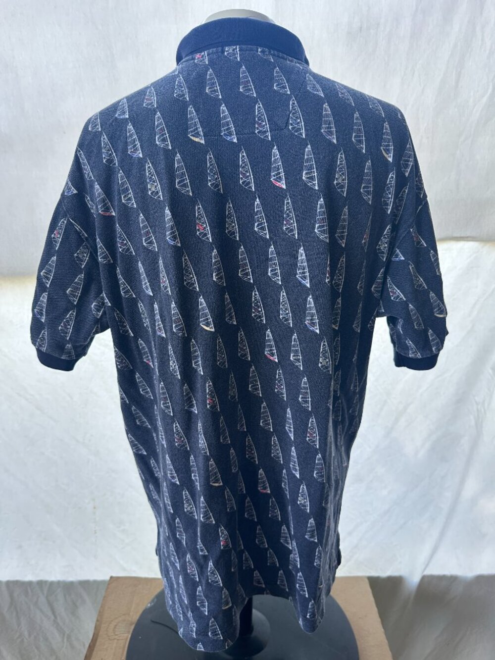 Vintage Nautica Sailboat Pattern Men's Dark Blue Polo Shirt Medium Cotton - Picture 2 of 3